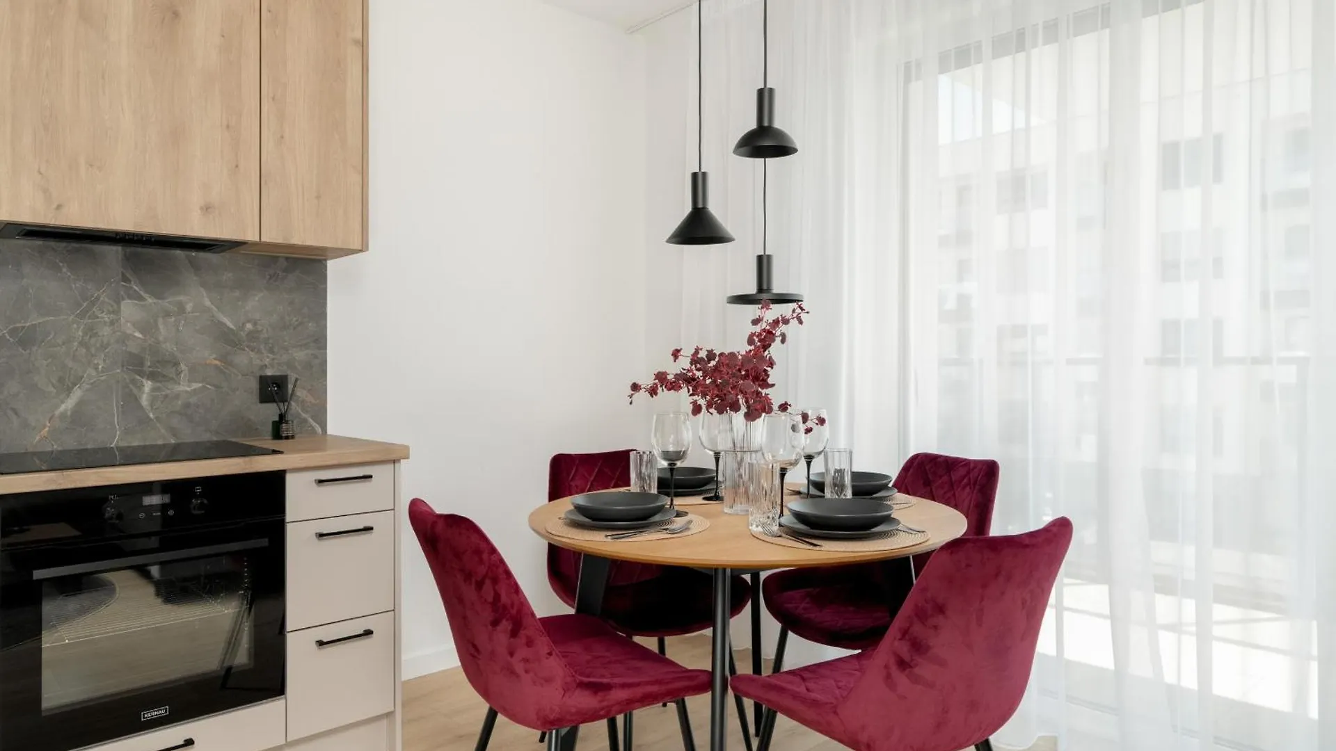 Apartament W Zielonej Okolicy Poznania Z Parkingiem By Noclegi Renters 0*, Poznaň