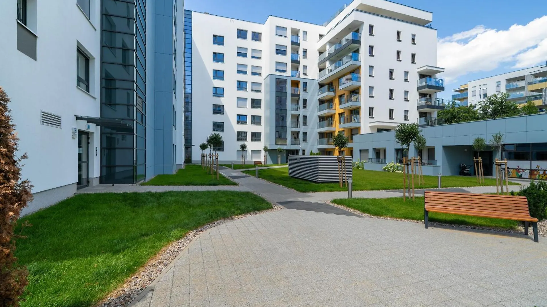 Apartament W Zielonej Okolicy Poznania Z Parkingiem By Noclegi Renters 0*, Poznan Poland